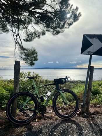 Używany Pinarello GREVIL F7 - SHIMANO GRX 820 2024 2024 Road & Gravel
