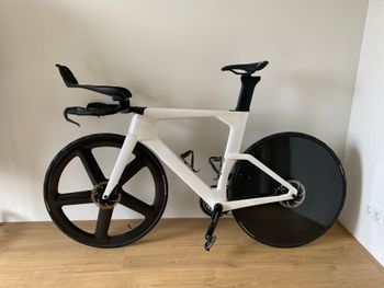 Tweedehands Velobuild Custom SRAM Force eTap AXS 2024 Road & Gravel — afbeelding 2 van 3