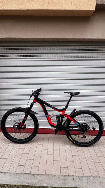 Used Giant Reign SX 2017 2017 Mountainbike, Red — image 2 of 14