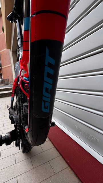 Used Giant Reign SX 2017 2017 Mountainbike, Red — image 8 of 14