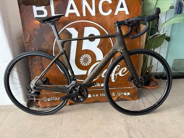 Cervélo Soloist 105 2025 2025 Road & Gravel usato, Nero — immagine 2 di 9