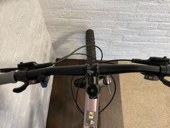 Tweedehands CUBE Access Pro 2024 Mountainbike — afbeelding 3 van 5