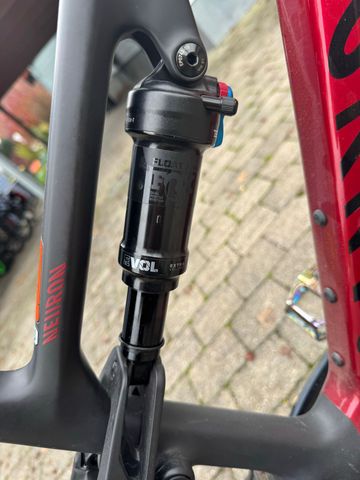 Tweedehands Canyon Neuron CF 8 2025 2025 Mountainbike — afbeelding 5 van 8