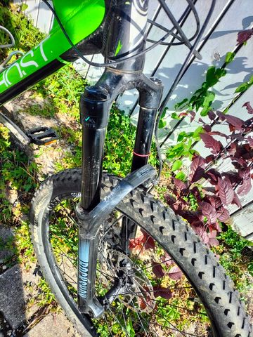 Ghost AMR Plus 5900 2012 Mountainbike usato, Verde — immagine 2 di 5