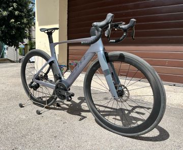 Gebrauchtes Scott Foil SRAM Rival eTap AXS 2023 Road & Gravel, Hellgrau — Bild 1 von 9