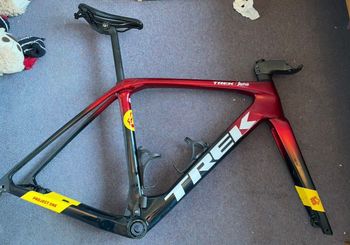 Used Trek Domane Frameset 2024 Road & Gravel, Red — image 4 of 9