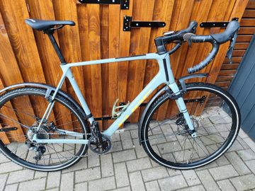 Brugt CUBE CROSS RACE C:62 PRO 2022 2022 Road & Gravel — billede 1 af 14