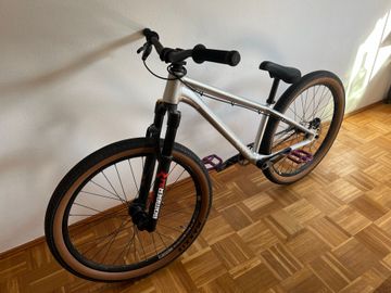 Used Canyon Stitched 360 Pro 2022 2022 Mountainbike, Light Gray — image 1 of 5