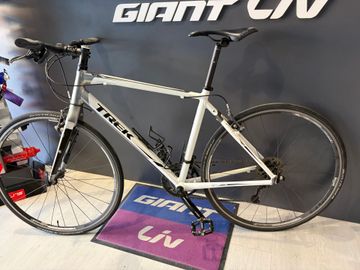 Używany Trek Fx Shimano Deore 2014 Urban — zdjęcie 2 z 9