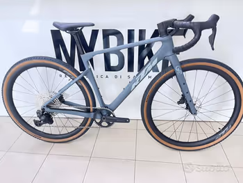 KTM Gravelator Elite Di2 2026 Route & Gravel d'occasion