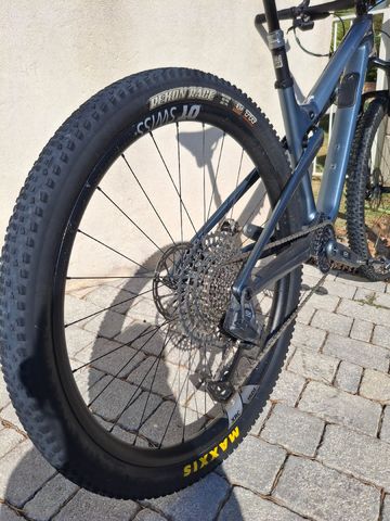 Gebrauchtes Canyon Lux Trail CF 9 2024 2024 Mountainbike, Blau, 29 — Bild 3 von 5