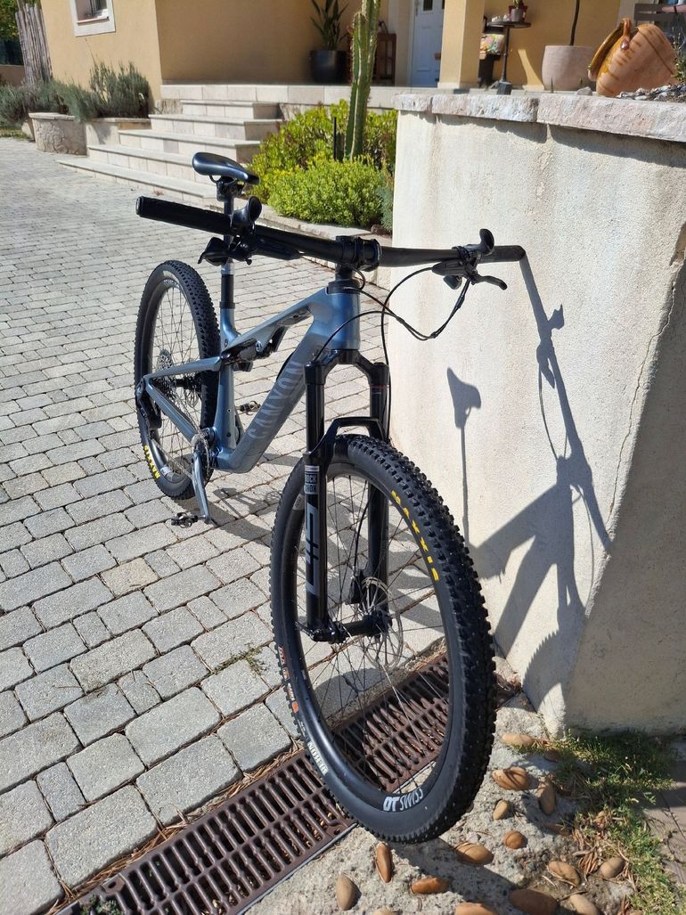 Brugt Canyon Lux Trail CF 9 2024 2024 Mountainbike — billede 5 af 5