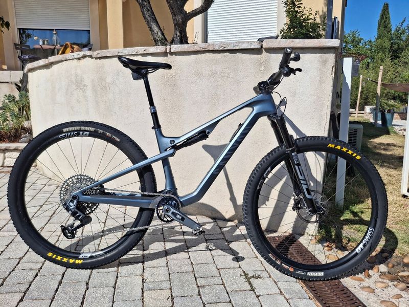 Used Canyon Lux Trail CF 9 2024 2024 MTB
