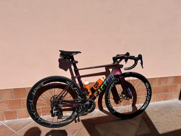 Used Factor OSTRO VAM - Frameset Premium 2025 Frameset 2025 Road & Gravel, Purple — image 5 of 7