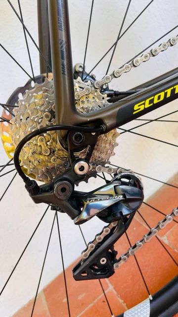Gebrauchtes Scott Addict 10 disc 2019 2019 Road & Gravel, Schwarz — Bild 10 von 12