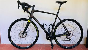 Gebrauchtes Scott Addict 10 disc 2019 2019 Road & Gravel, Schwarz — Bild 1 von 12