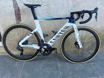 Gebrauchtes Canyon Aeroad CFR Disc Di2 2023 2023 Road & Gravel