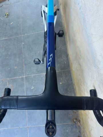 Gebrauchtes Canyon Aeroad CFR Disc Di2 2023 2023 Road & Gravel, Weiß — Bild 3 von 3