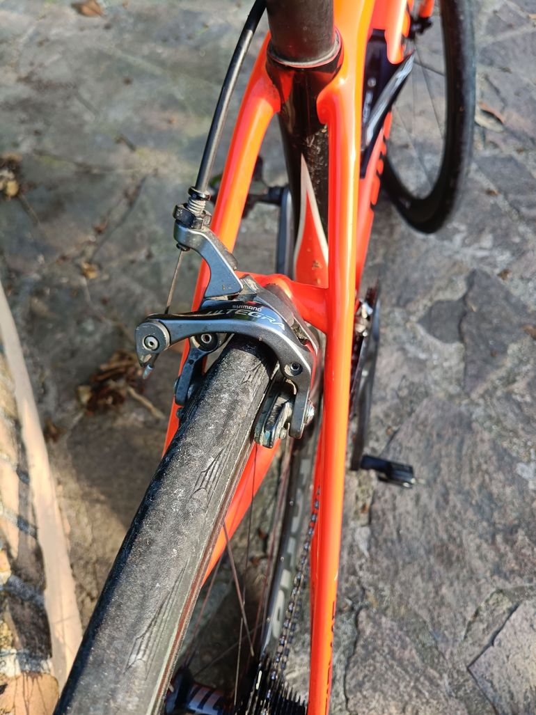 Brugt Specialized Tarmac Comp - Torch Edition 2017 2017 Road & Gravel — billede 2 af 6