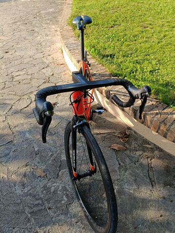 Gebrauchtes Specialized Tarmac Comp - Torch Edition 2017 2017 Road & Gravel