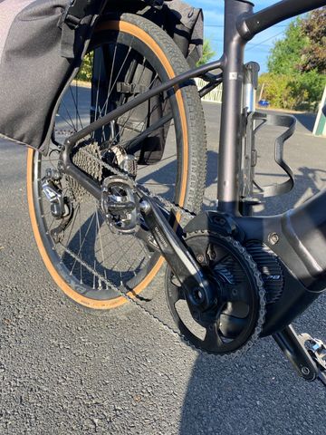 Używany Giant Revolt E+, Pro 2021 2021 Road & Gravel — zdjęcie 3 z 4