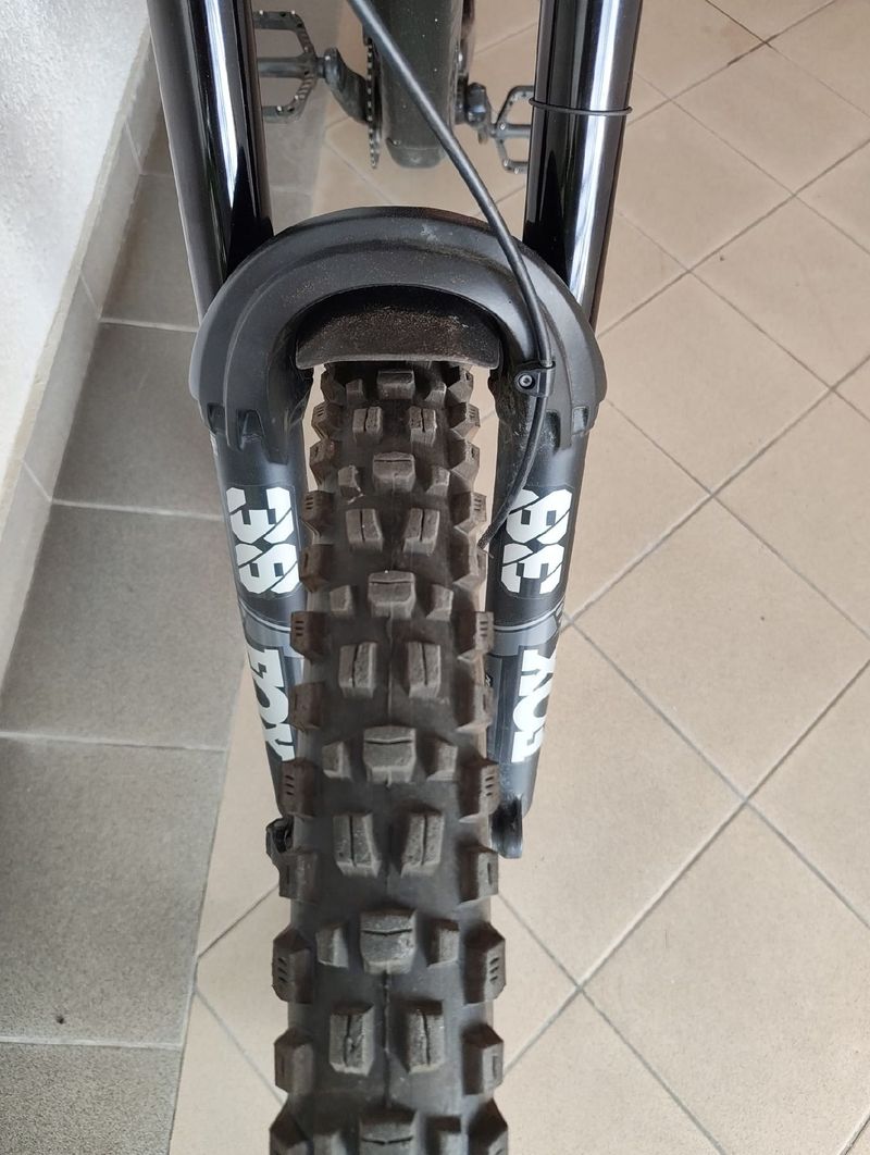 Used Canyon Torque Mullet CF 8 2024 2024 Mountainbike, Black, 29, 27.5 — image 14 of 14