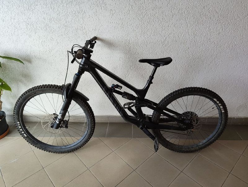 Used Canyon Torque Mullet CF 8 2024 2024 Mountainbike, Black, 29, 27.5 — image 4 of 14
