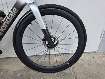 Brugt Cannondale SuperSix EVO Hi-MOD 1 | Ultegra Di2 | HollowGram R-SL 50 | 58 cm 2023 Road & Gravel — billede 10 af 18
