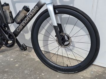 Brugt Cannondale SuperSix EVO Hi-MOD 1 | Ultegra Di2 | HollowGram R-SL 50 | 58 cm 2023 Road & Gravel — billede 15 af 18