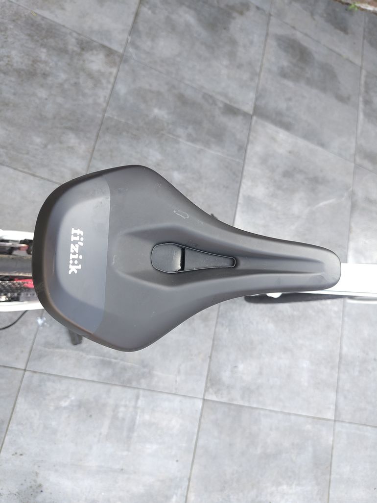 Używany Orbea AVANT H30-D 2022 2022 Road & Gravel — zdjęcie 2 z 9