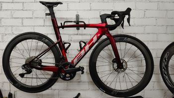 Brugt Bh aerolight Custom Shimano Ultegra Di2 2023 Road & Gravel