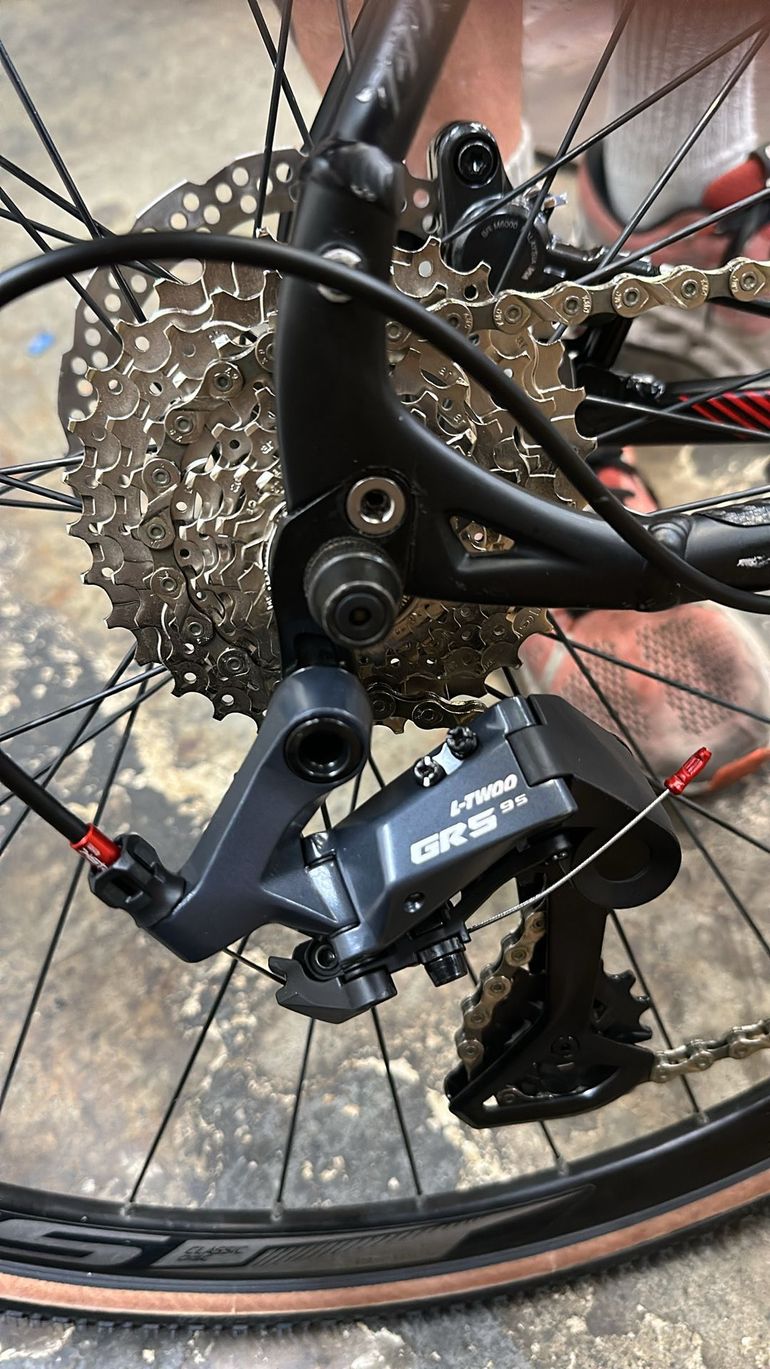 Used Specialized Secteur Expert Disc 2014 2014 Road & Gravel, Light Gray — image 12 of 12