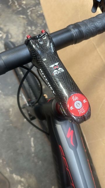 Used Specialized Secteur Expert Disc 2014 2014 Road & Gravel, Light Gray — image 9 of 12