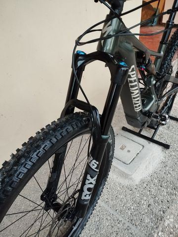 Używany Specialized Turbo Levo Comp 2021 2021 Mountainbike — zdjęcie 8 z 9