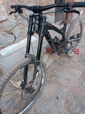 Gebrauchtes YT Custom SRAM GX DH 2015 Mountainbike, Schwarz — Bild 5 von 9