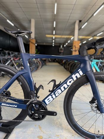 Brugt Bianchi Oltre Comp Di2 Carbon 2024 Road & Gravel — billede 10 af 21