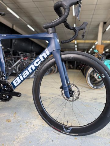 Gebrauchtes Bianchi Oltre Comp Di2 Carbon 2024 Road & Gravel, Blau — Bild 3 von 21