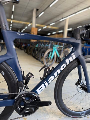 Gebrauchtes Bianchi Oltre Comp Di2 Carbon 2024 Road & Gravel, Blau — Bild 9 von 21