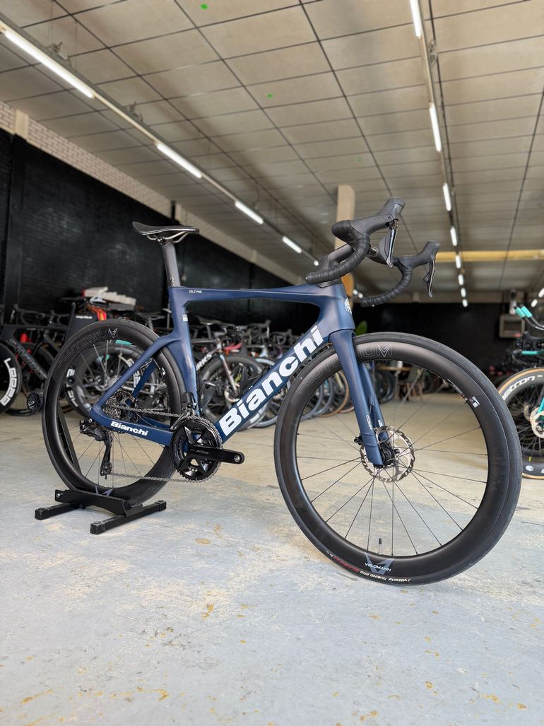Brugt Bianchi Oltre Comp Di2 Carbon 2024 Road & Gravel — billede 2 af 21