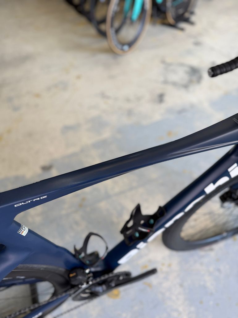 Brugt Bianchi Oltre Comp Di2 Carbon 2024 Road & Gravel — billede 12 af 21