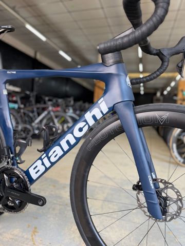 Gebrauchtes Bianchi Oltre Comp Di2 Carbon 2024 Road & Gravel, Blau — Bild 4 von 21