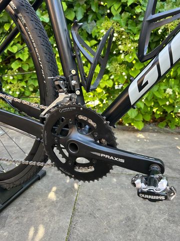 Used Giant Revolt Shimano GRX 2022 Road & Gravel, Black — image 5 of 5