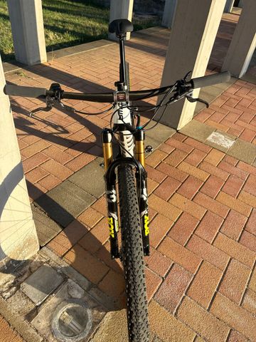 Used BMC Fourstroke 01 LTD 2023 2023 Mountainbike, White — image 10 of 17