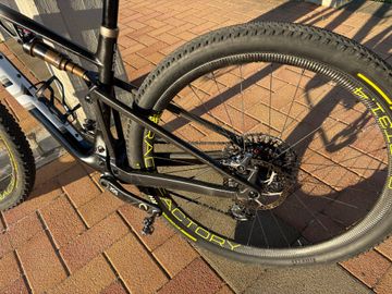 Used BMC Fourstroke 01 LTD 2023 2023 Mountainbike, White — image 13 of 17