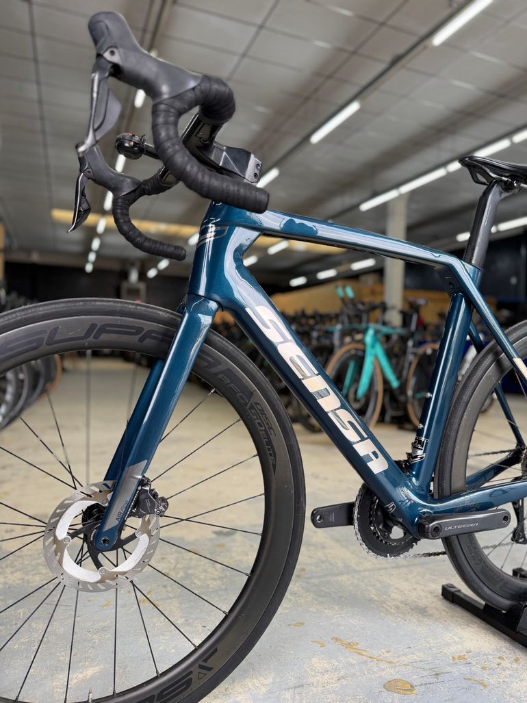 Brugt Sensa Giulia Evo Di2 Carbon 2024 Road & Gravel — billede 16 af 24