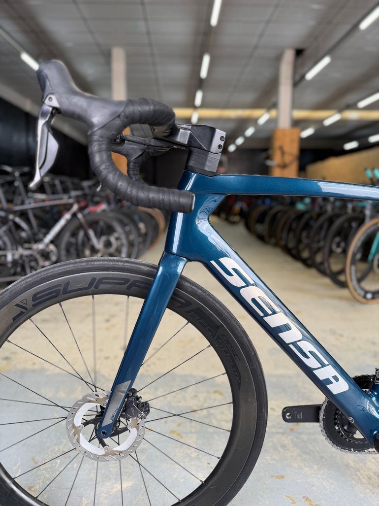 Brugt Sensa Giulia Evo Di2 Carbon 2024 Road & Gravel — billede 17 af 24