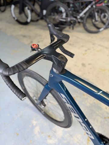 Brugt Sensa Giulia Evo Di2 Carbon 2024 Road & Gravel — billede 19 af 24