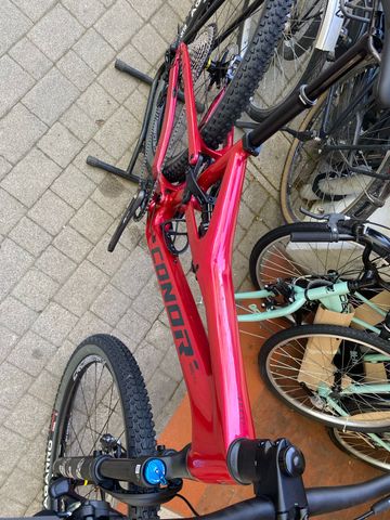 Použité Conor Custom Shimano Deore XT 2026 Mountainbike — obrázek 4 z 6