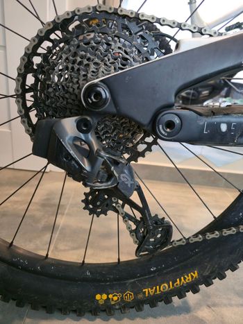 Brugt YT Industries Decoy SRAM GX Eagle AXS 2024 Mountainbike — billede 5 af 9