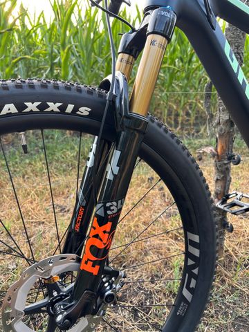 Ghost Lector FS SF Pro 2023 2023 Mountainbike de segunda mano, Azul — imagen 4 de 20